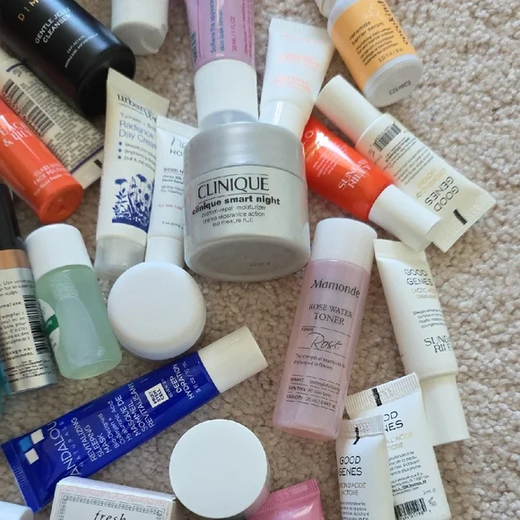 NWT Skincare Samples, Travel Size, And Deluze Sizes.Toners, Moisturizers, Serums - Picture 8 of 10